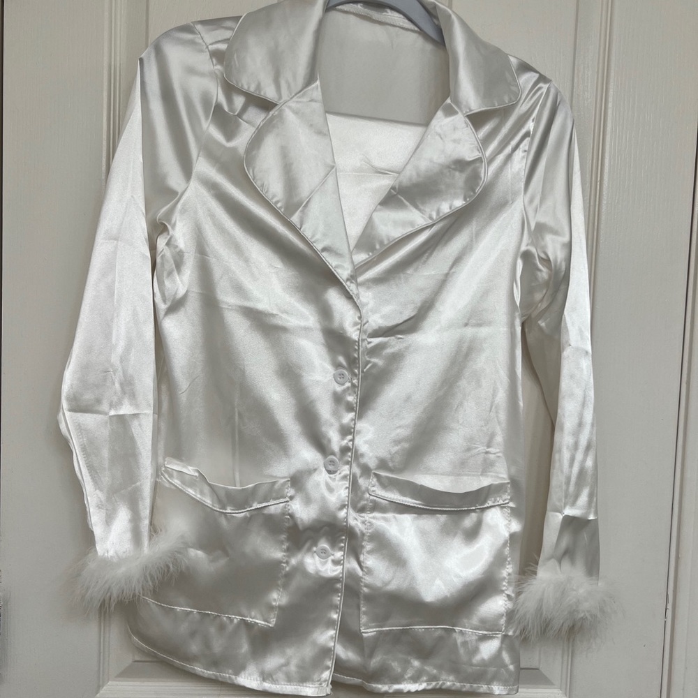 White feather pajama